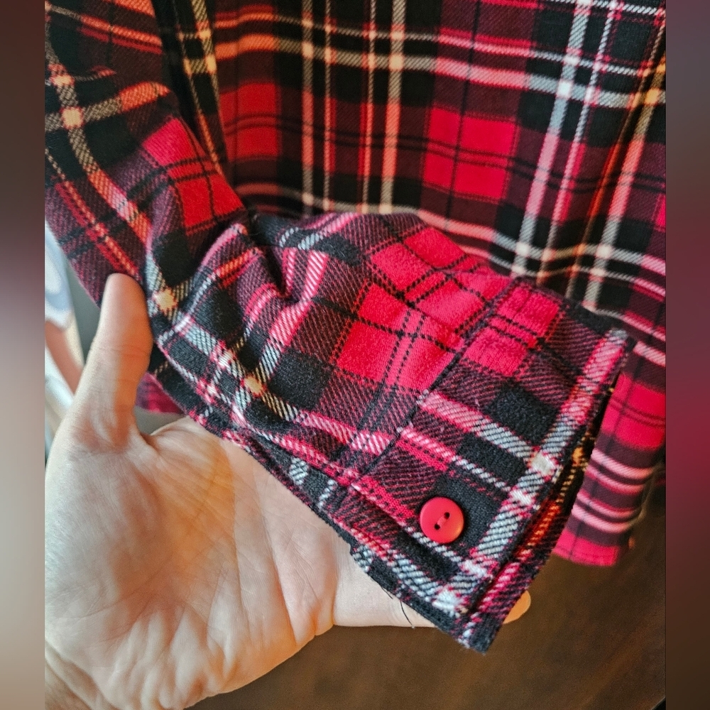Red and Black Plaid 1/4 Button-Up Shirt - Picture 4 of 5